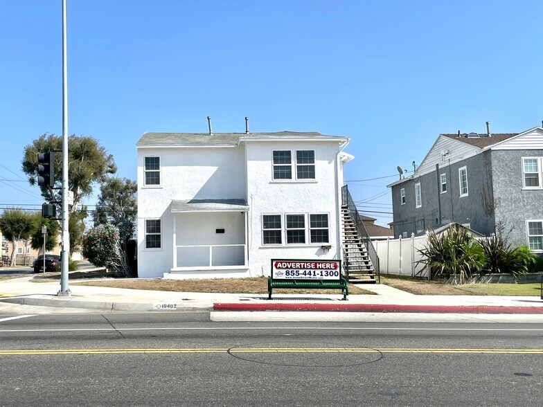 Building Photo - 10402 S Van Ness Ave