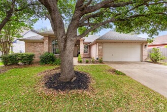 Building Photo - 9305 Donner Ln