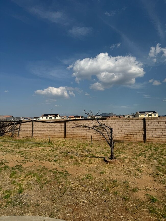 Building Photo - Beautiful 4 bedroom home soon available for rent!