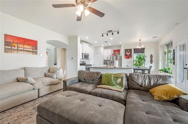 Building Photo - 6024 Beachview Ln