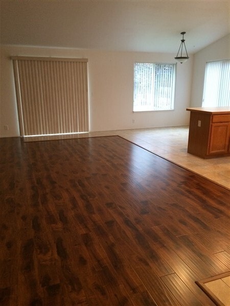 Building Photo - 3 Bedroom Single Level Home in NW Redmond