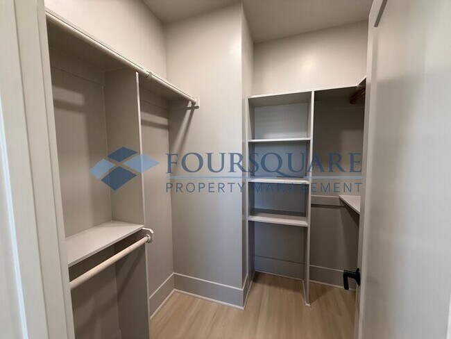 Building Photo - Modern 4-Bed Townhome with Designer Finishes, Dual Balconies & EV-Ready Garage – Inside the Beltl...