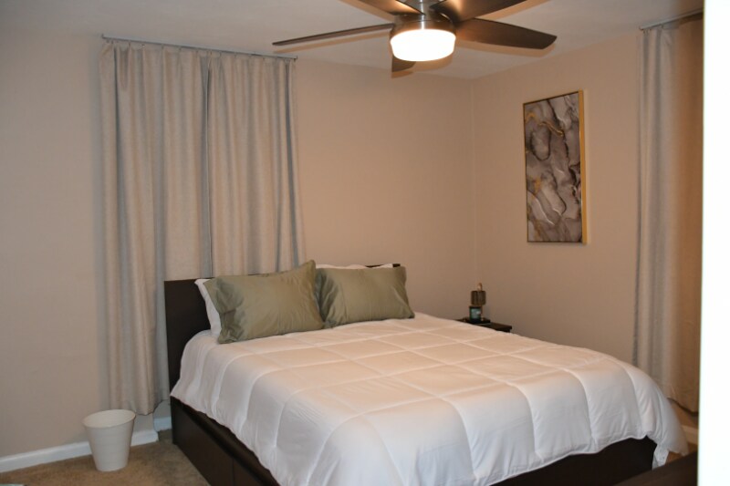 Building Photo - 2633 Colebrooke Dr