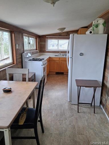 Building Photo - 26 Oakwood Trail S