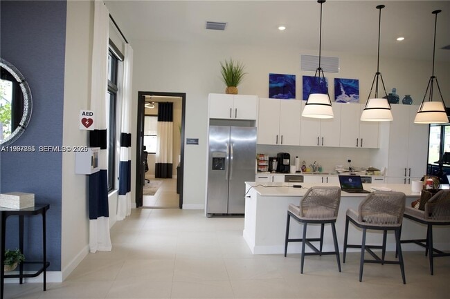 Building Photo - 5001 Peacock Wy