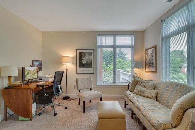 Building Photo - 20 Northwood Dr