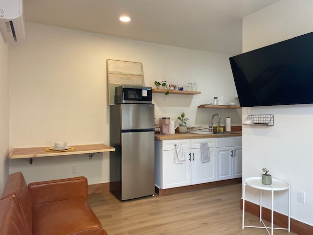 Building Photo - 2533 Judson St