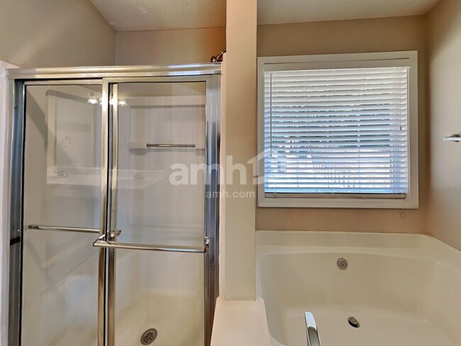 Building Photo - 2085 Morgans Run Trl