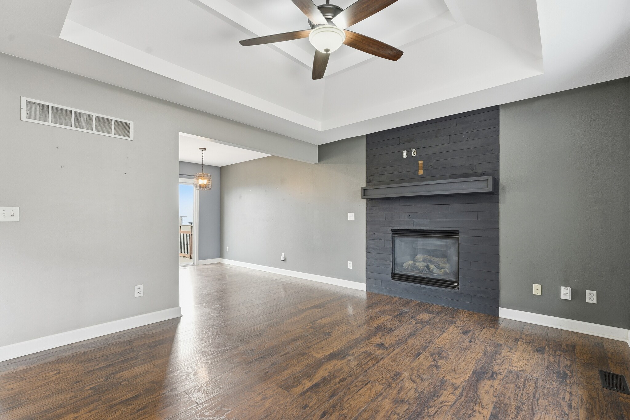 Building Photo - 11516 N Windsor Ave