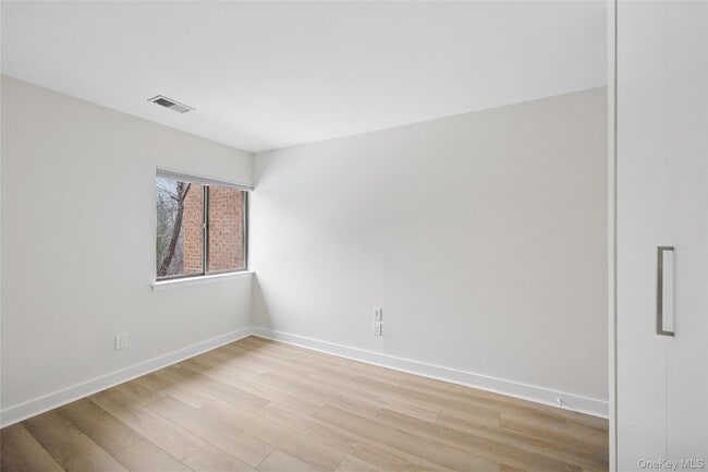 Building Photo - 70 Pheasant Run