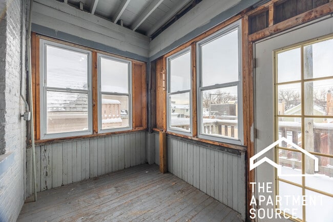 Building Photo - 2442 N Ashland Ave