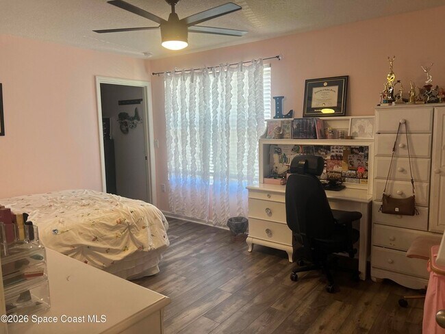 Building Photo - 4061 Dragonfly Dr