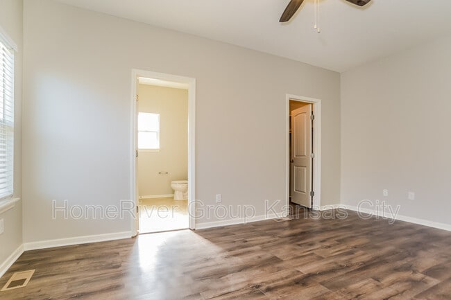 Building Photo - 26191 W 141st Terrace