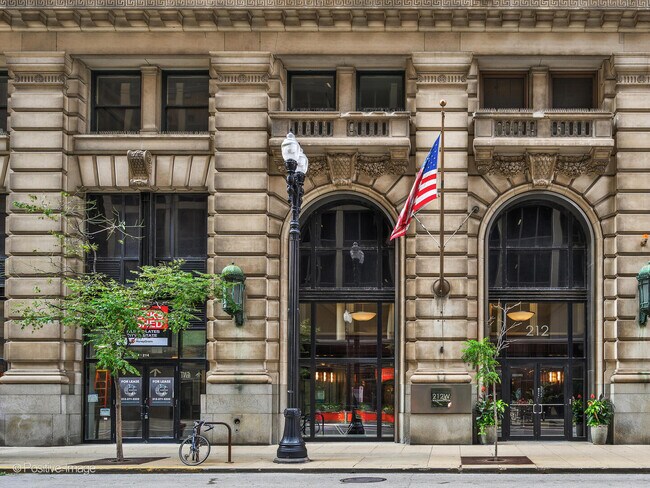 Building Photo - 212 W Washington St