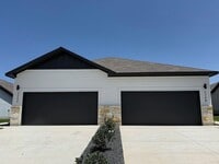 Building Photo - 224 Schrader Dr