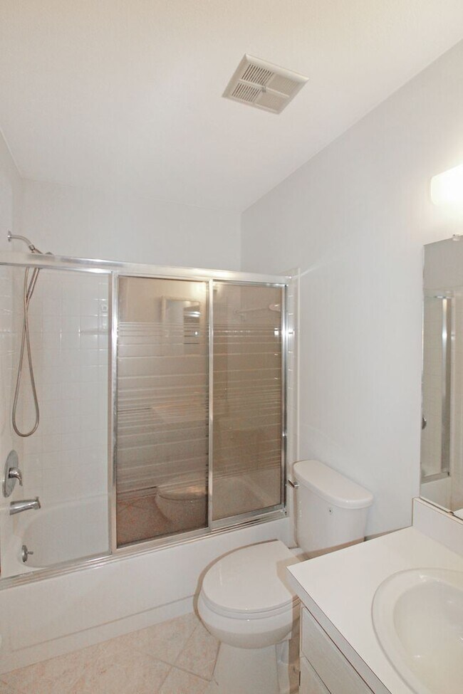 Building Photo - Venice East Annual Home for Rent