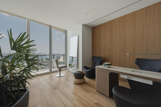 Building Photo - 1400 Biscayne Blvd
