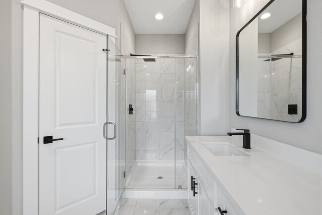 Building Photo - 413 Stonework Garden Ln