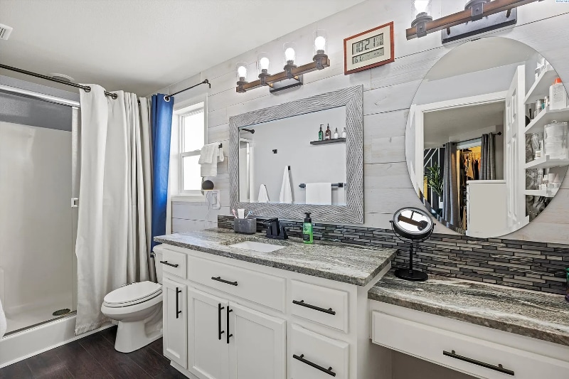 Building Photo - 5508 Jefferson Dr