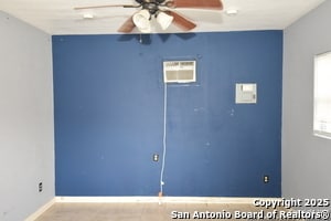 Building Photo - 1607 Pinetum Dr