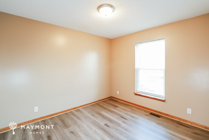 Building Photo - 2110 Glenside Rd