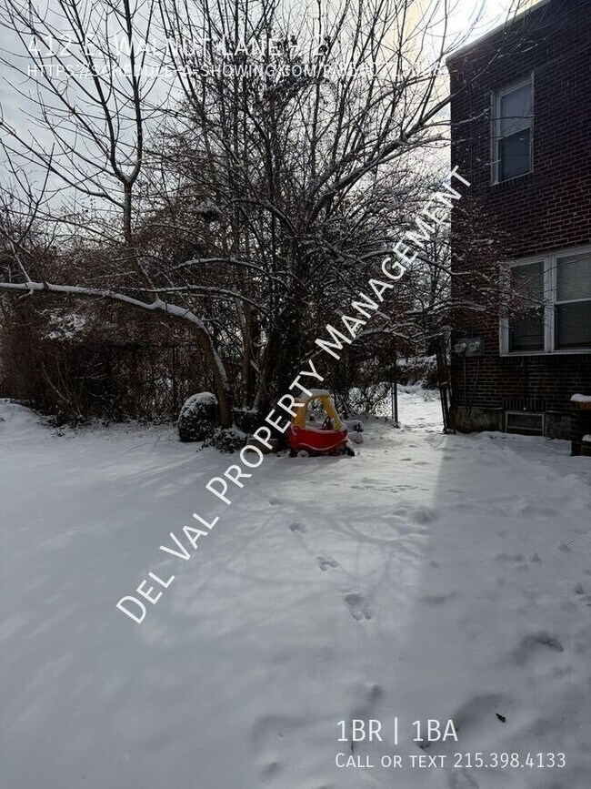 Building Photo - 412 E Walnut Ln