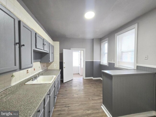Building Photo - 5852 Pentridge St