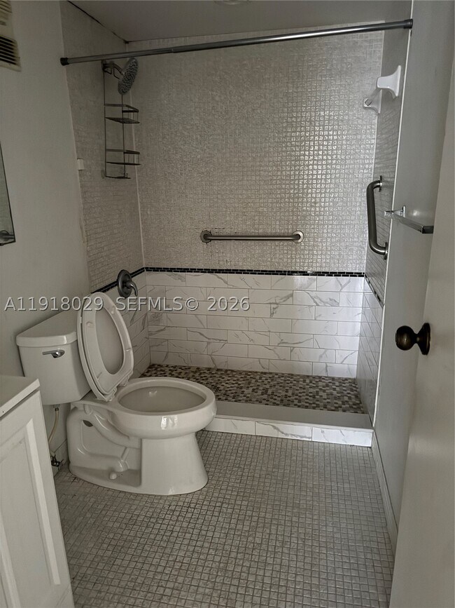 Building Photo - 1825 W 44th Pl