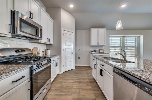 Building Photo - 1419 Vinewood St