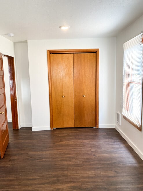 Bedroom 1 - 719 SW 4th St