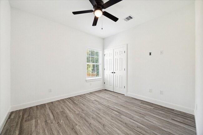 Building Photo - 120 W Mulberry Ave