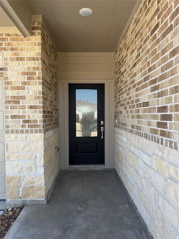 Building Photo - 902 Heaven Dr