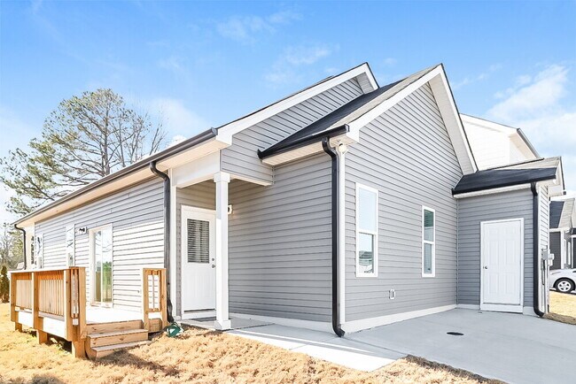 Building Photo - 167 E Wilson St