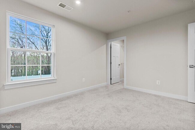 Building Photo - 12105 Empire Ln