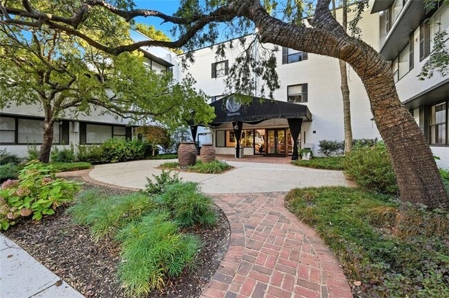 Building Photo - 3645 Peachtree Rd NE
