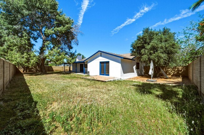 Building Photo - 5229 E Winchcomb Dr