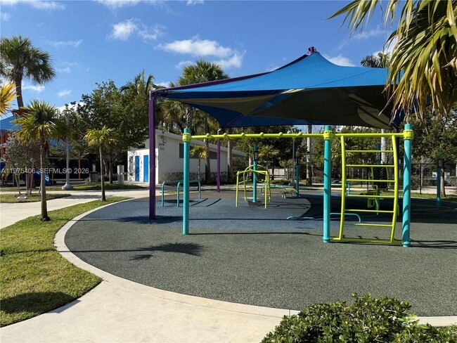 Building Photo - 450 Layne Blvd