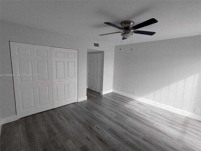 Building Photo - 8720 N Sherman Cir