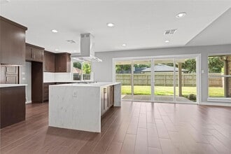 Building Photo - 22435 Elsinore Dr