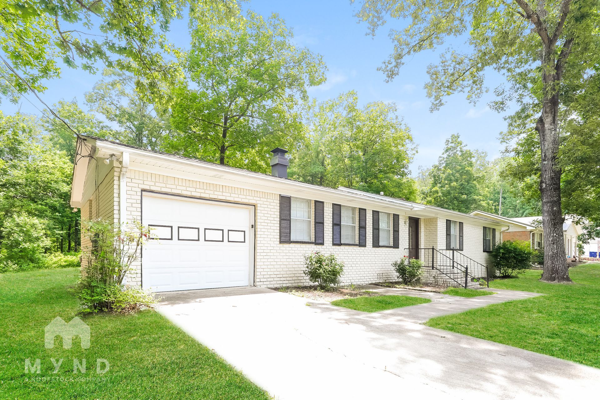 Building Photo - 320 Navajo Pines Dr