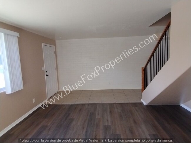 Building Photo - Two Story Townhome, 3 Bed and 1 1/2 Bath