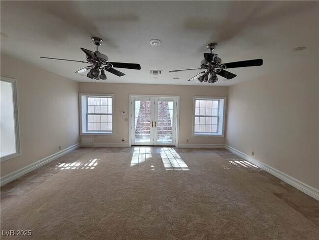 Building Photo - 5110 N Valadez St
