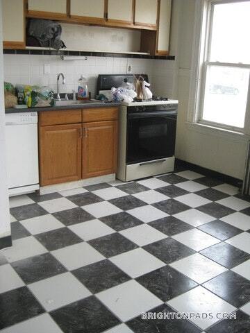 Building Photo - 225 Parsons St