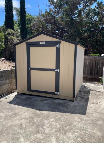 Building Photo - 1134 E 5th Ave