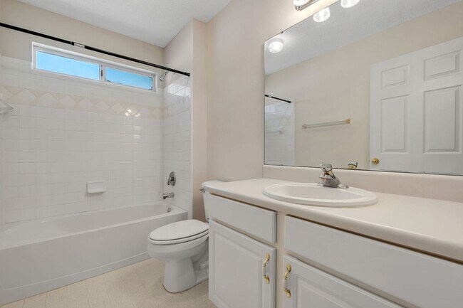 Building Photo - NE Tallahassee Home in the Villages at Maclay