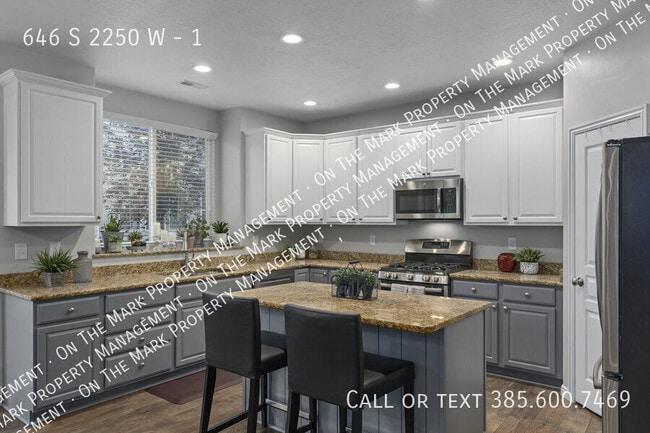 Building Photo - 646 S 2250 W