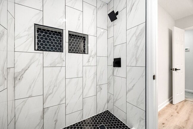 Building Photo - 6527 Rippling Hollow Dr