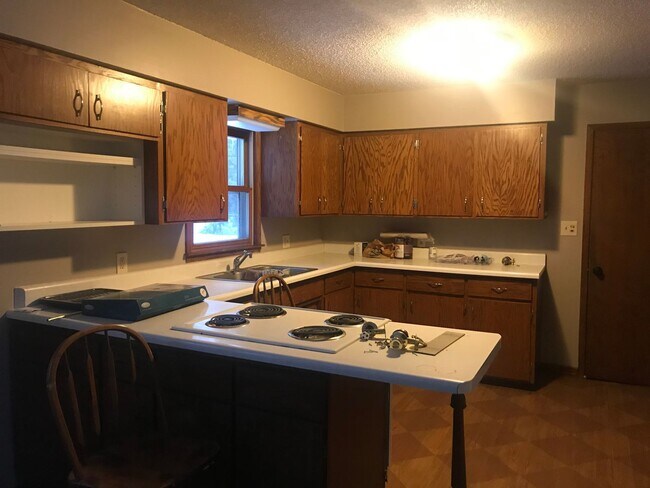 Building Photo - 3 Bedroom, 1.5 Bath - Single Family home in Baxter
