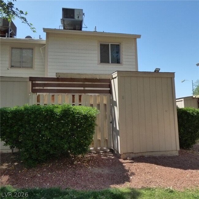 Building Photo - 4770 S Topaz St