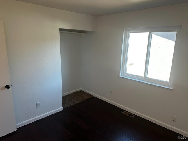 Building Photo - 104 Rene Dr